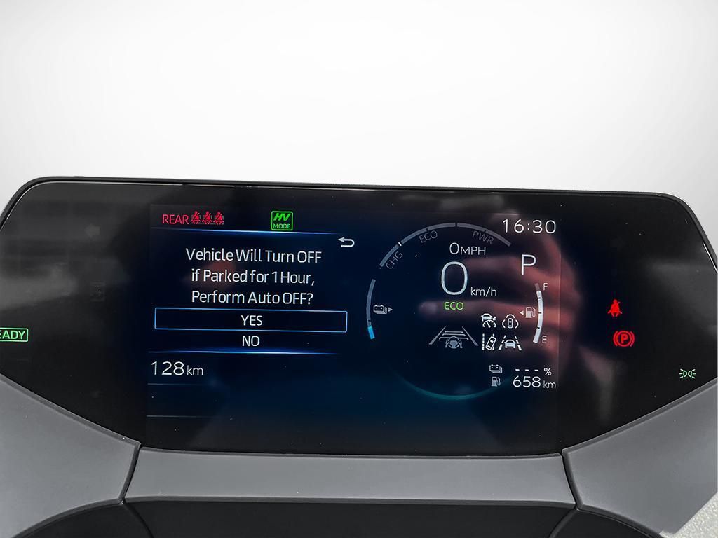 2025 Toyota Prius Plug-in Hybrid in Verdun, Quebec