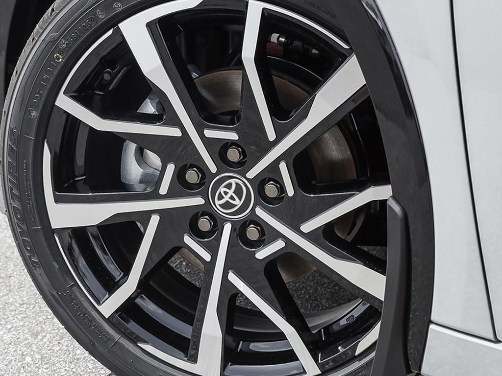 Toyota Prius Plug-in Hybrid  2026