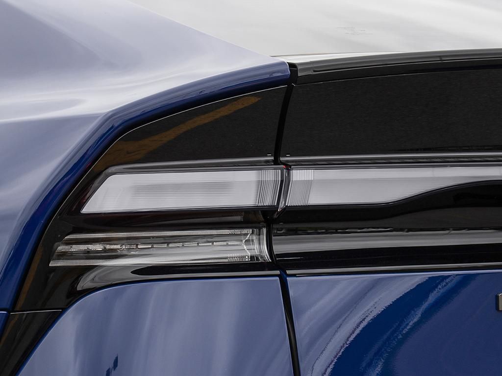 Toyota Prius Plug-in Hybrid  2026