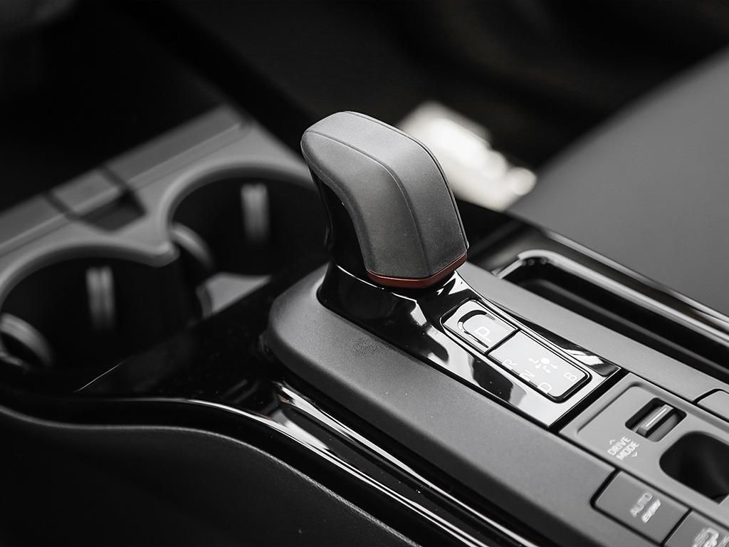 Toyota Prius Plug-in Hybrid  2026