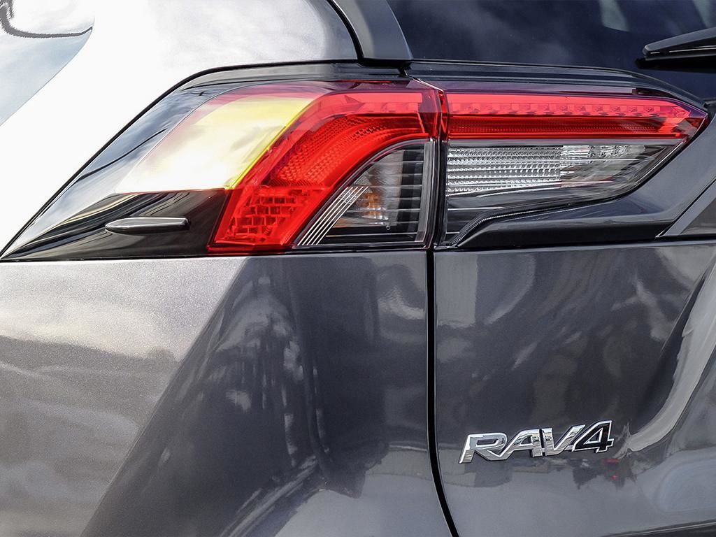 Toyota RAV4  2025