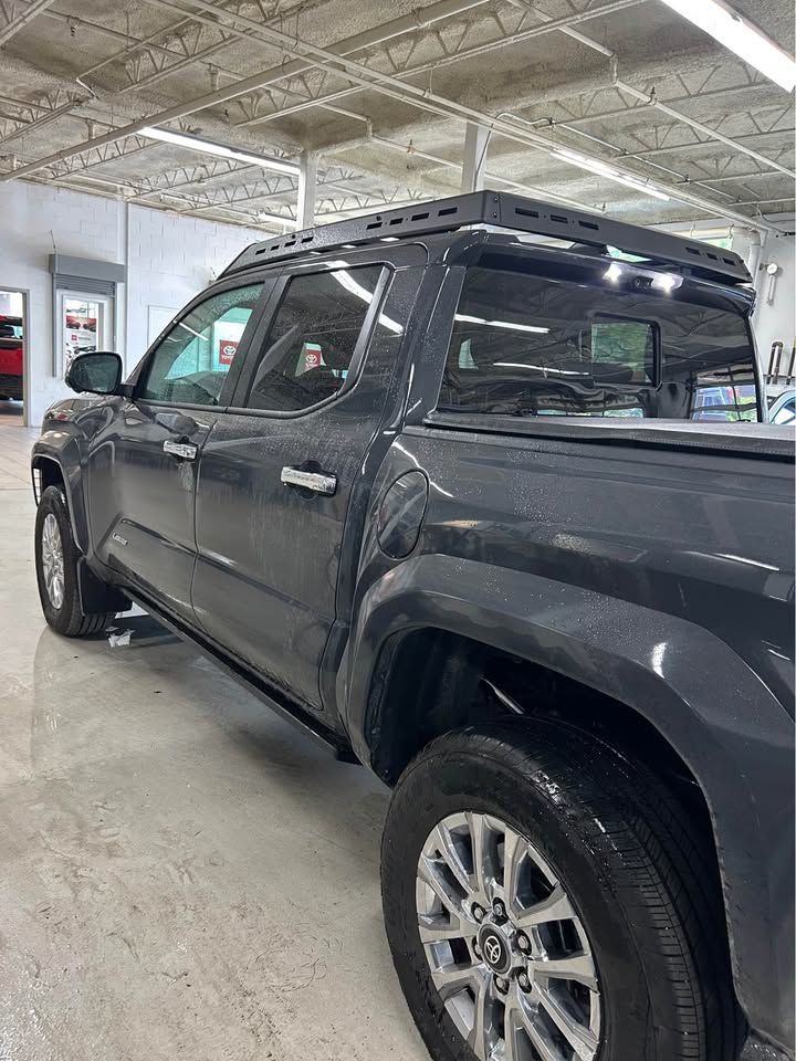 Toyota Tacoma Hybrid  2025
