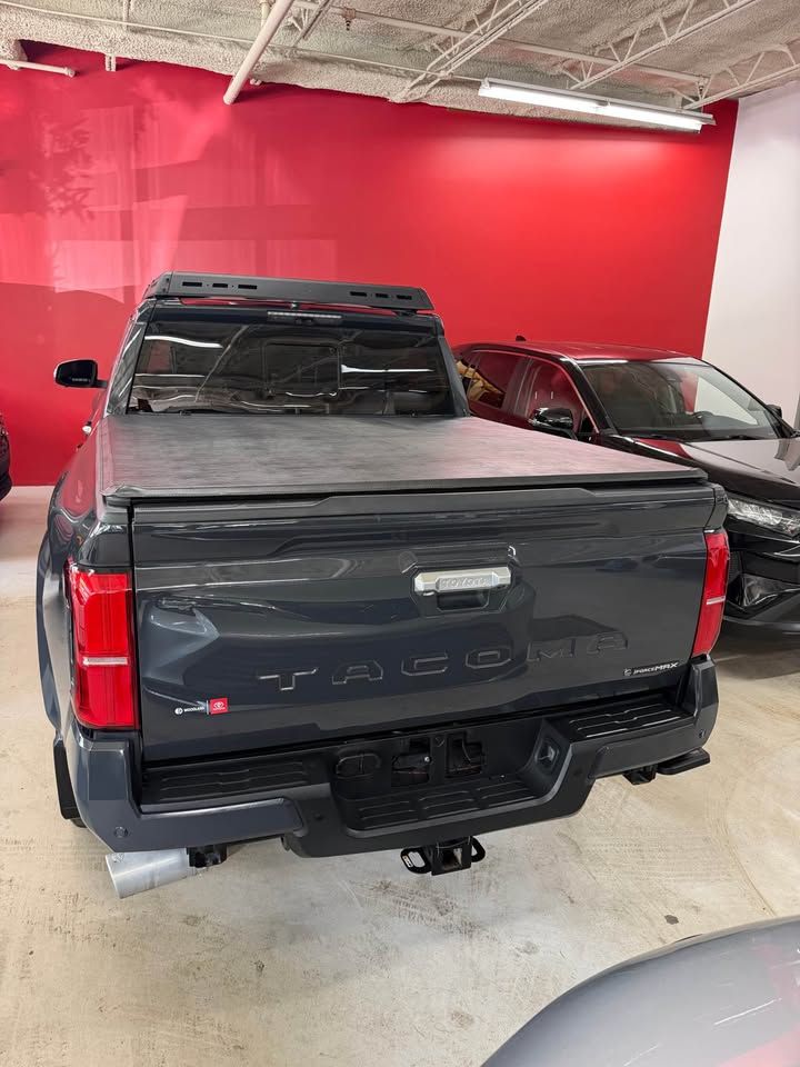 Toyota Tacoma Hybrid  2025