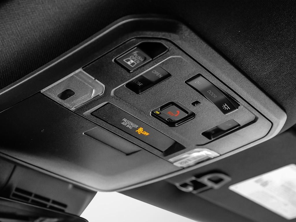 Toyota Tacoma Hybrid  2025