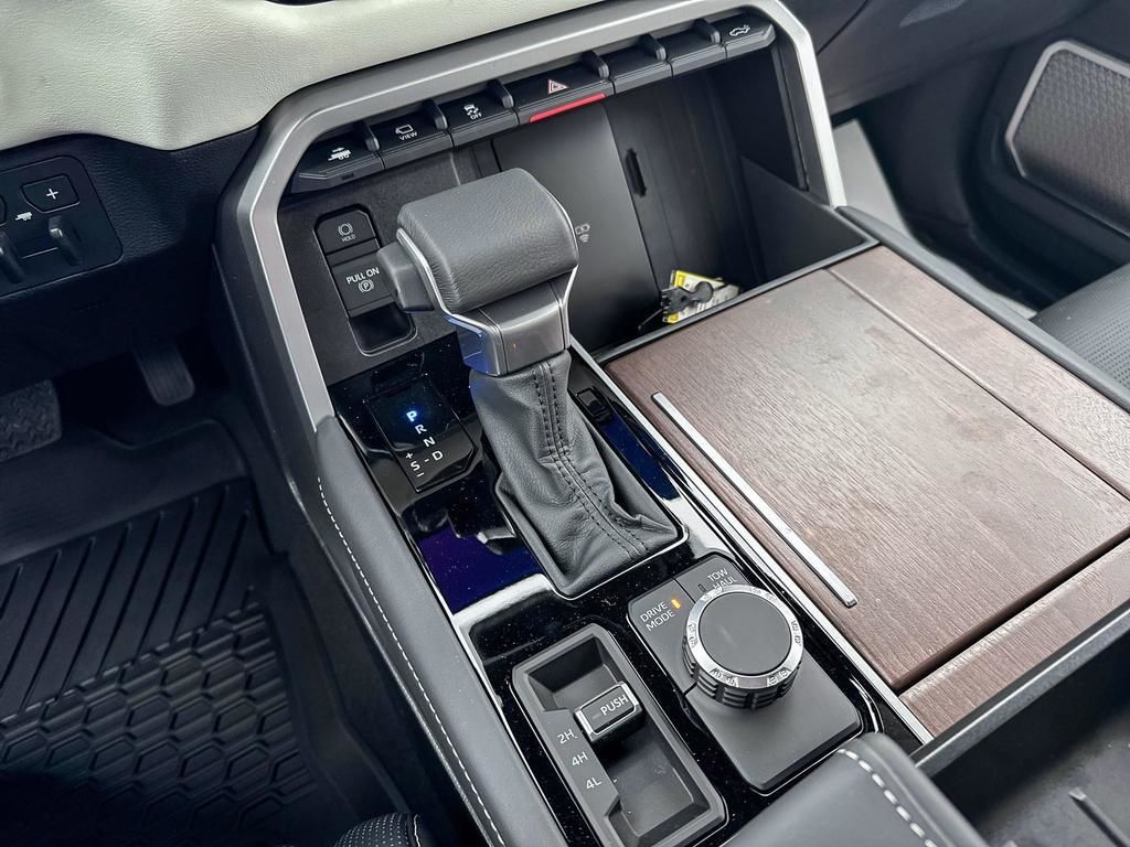 Toyota TUNDRA HYBRID  2025 à Verdun, Québec