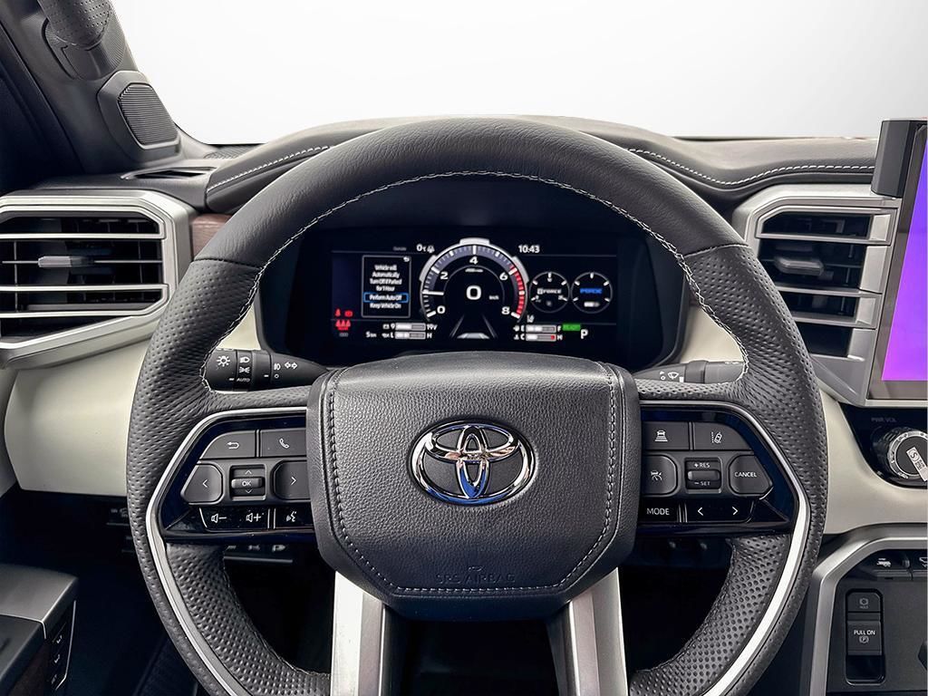 Toyota TUNDRA HYBRID  2025 à Verdun, Québec