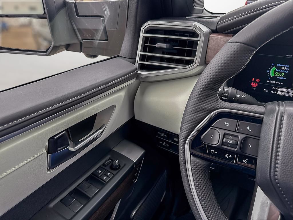 Toyota TUNDRA HYBRID  2025 à Verdun, Québec