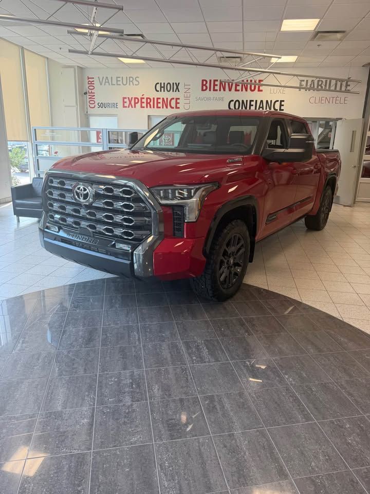 Toyota Tundra Hybrid  2026