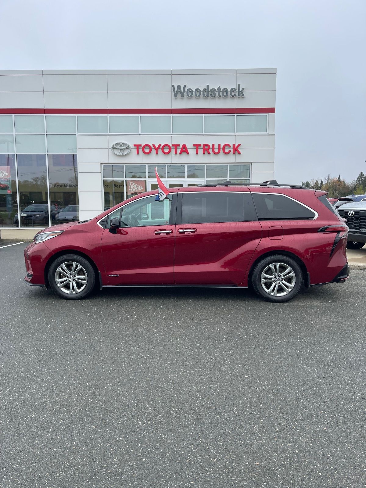 Used 2021 Toyota Sienna XSE AWD HYBRID in Hartford - Used inventory ...