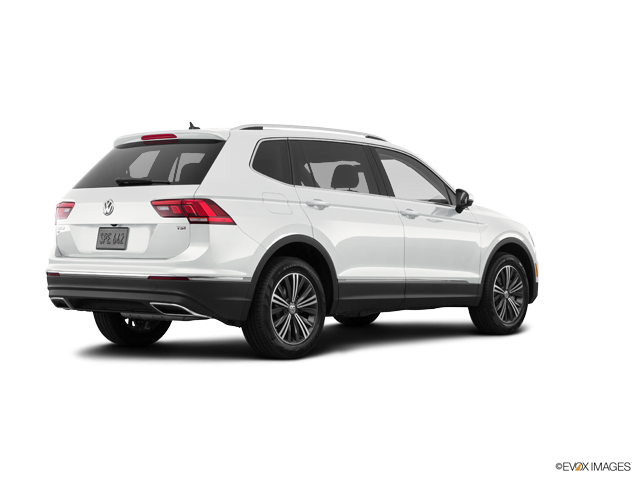Used 2018 White Volkswagen Highline image 2