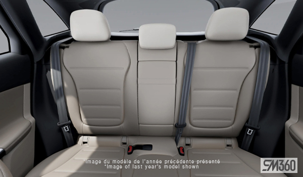  Foto zu Mercedes-Benz West Island 