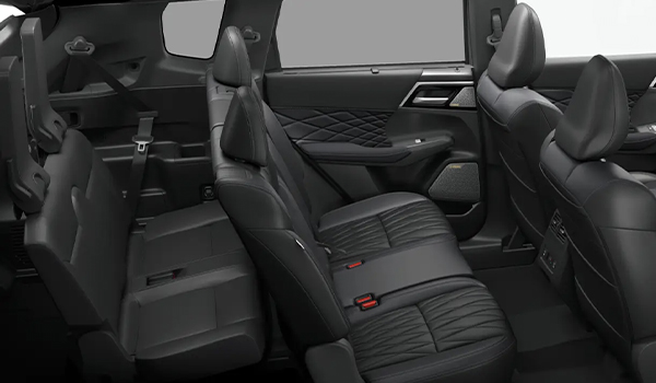 2026 Mitsubishi Outlander NOIR S-AWC-interior-rear