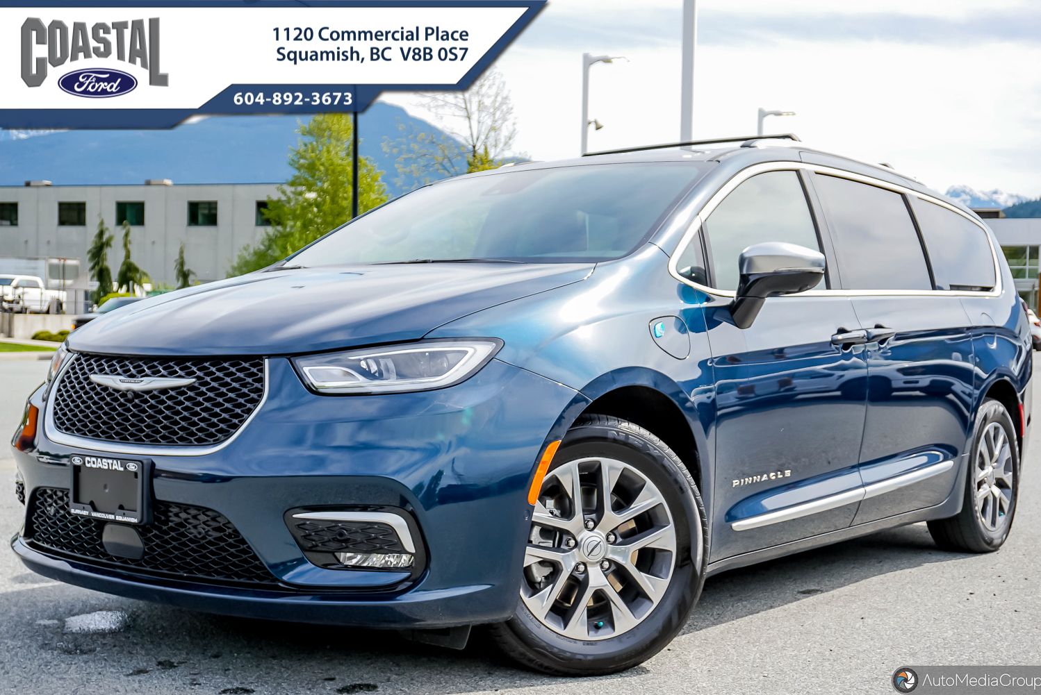 Own this 2025 Chrysler Pacifica Hybrid Pinnacle for $357 bi-weekly*