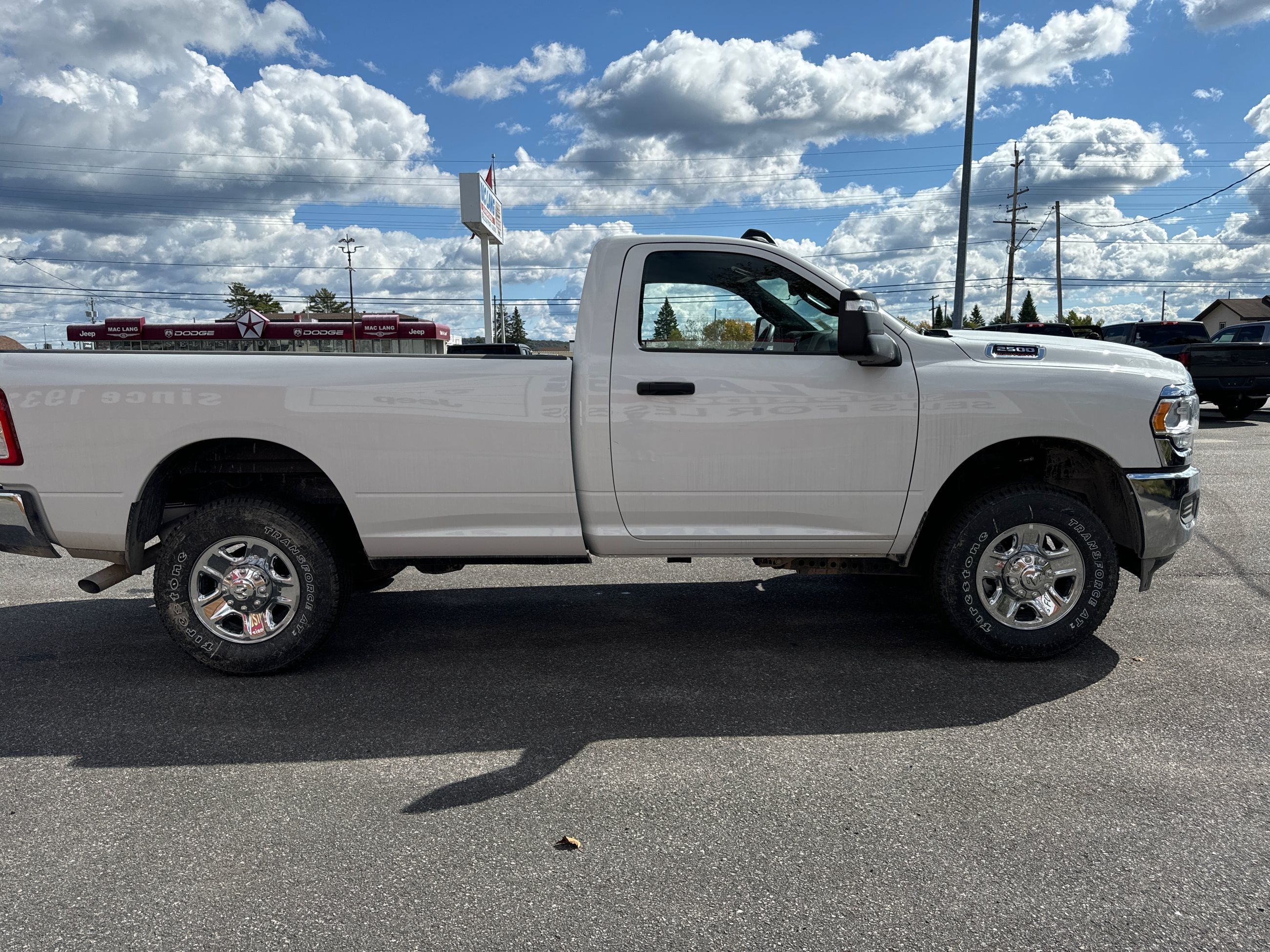 2024 RAM 2500 HEMI -Over $13500 OFF