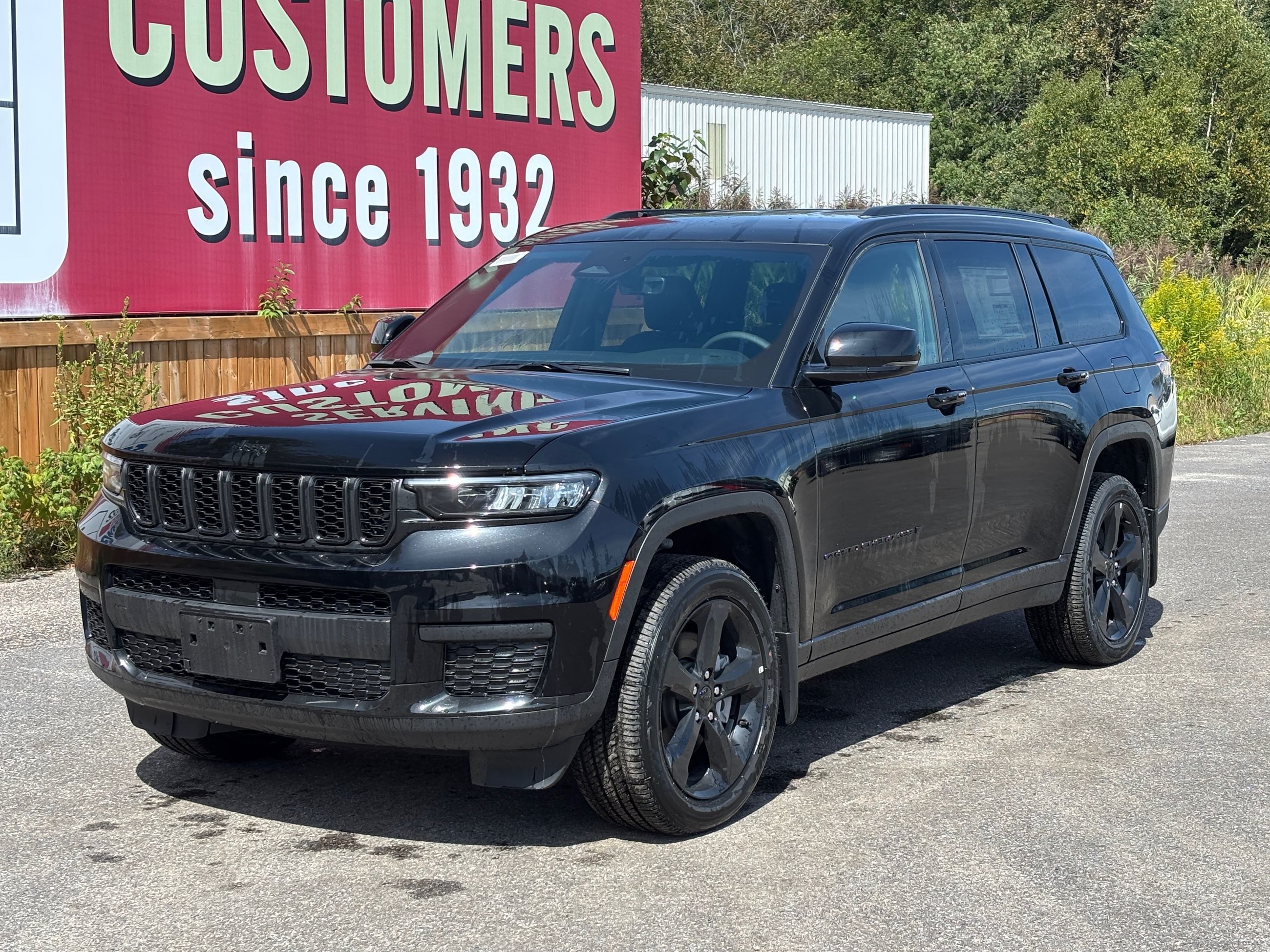 Save over $12000 on this 2025 Jeep Grand Cherokee L