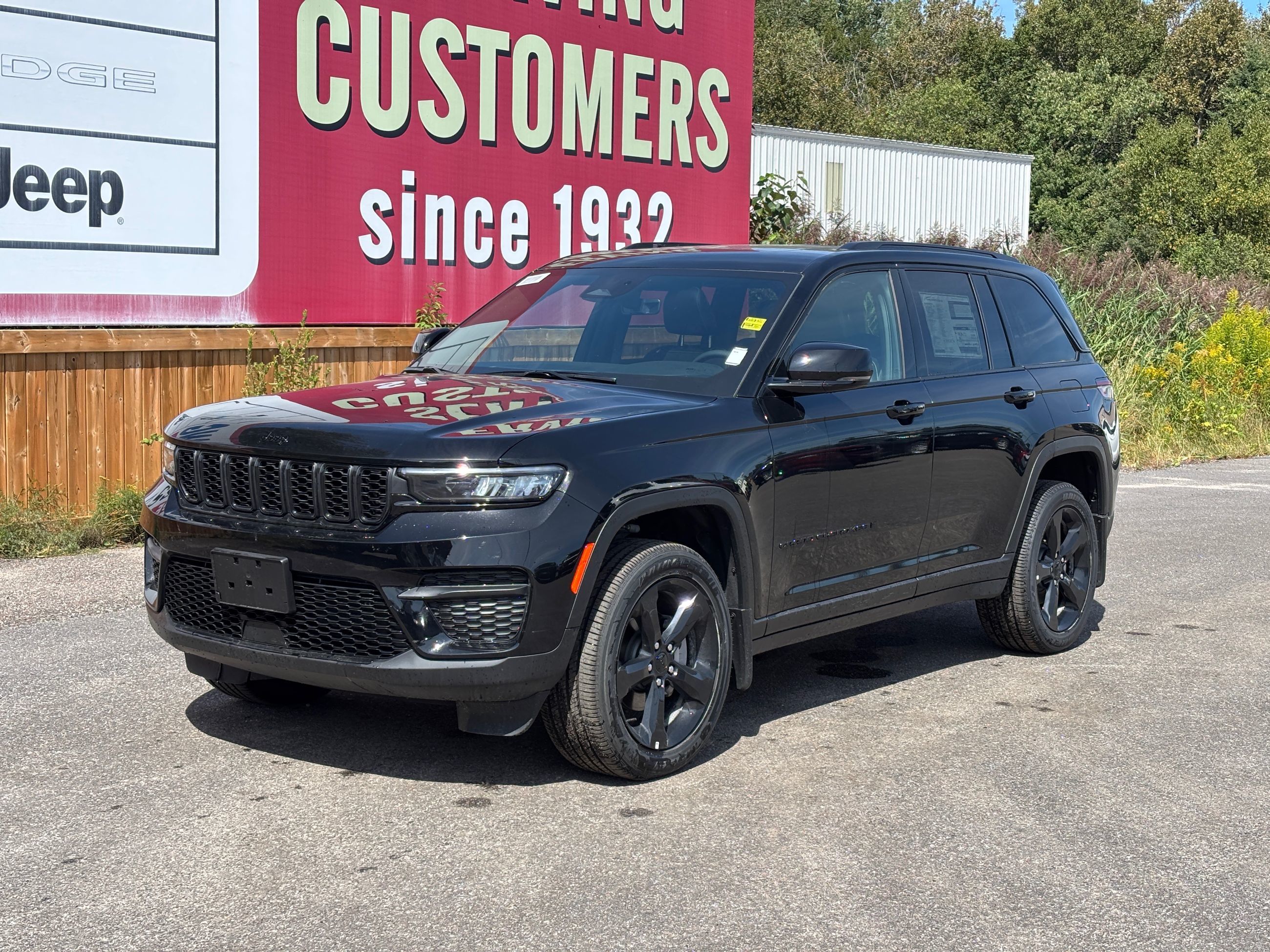 Économisez plus de 9 500 $ sur ce Jeep Grand Cherokee Altitude