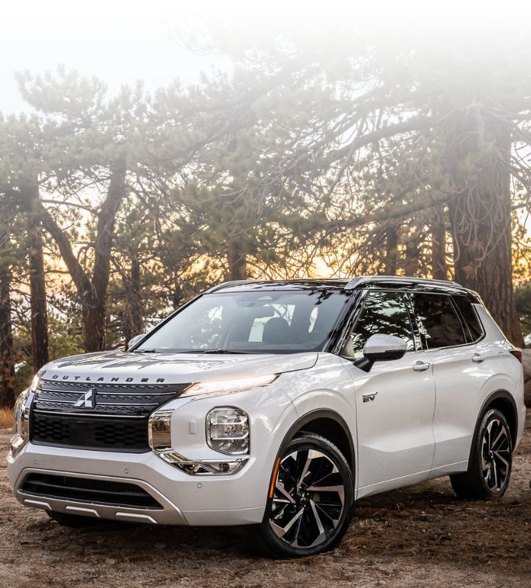 <Strong>The 2025 Outlander PHEV</Strong>