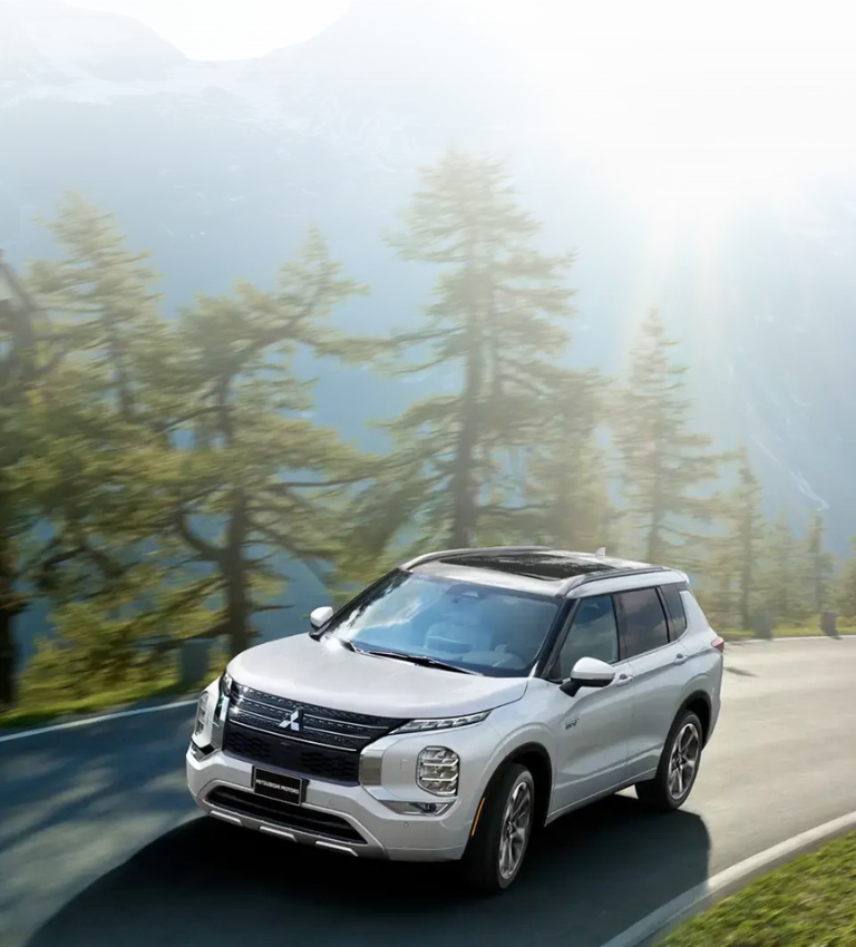 <Strong>The 2025 Outlander PHEV</Strong>
