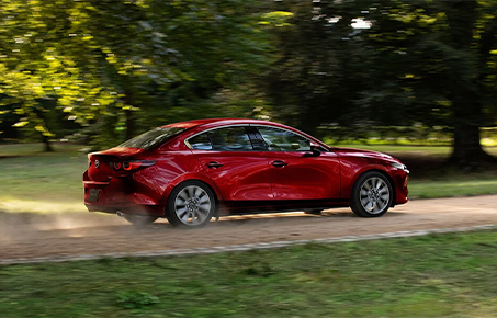 Save big on the purchase or lease of your next Mazda vehicle, on maintenance and parts or on our detailing services with our special offers.