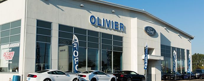 Ford dealership in Saint-Hubert