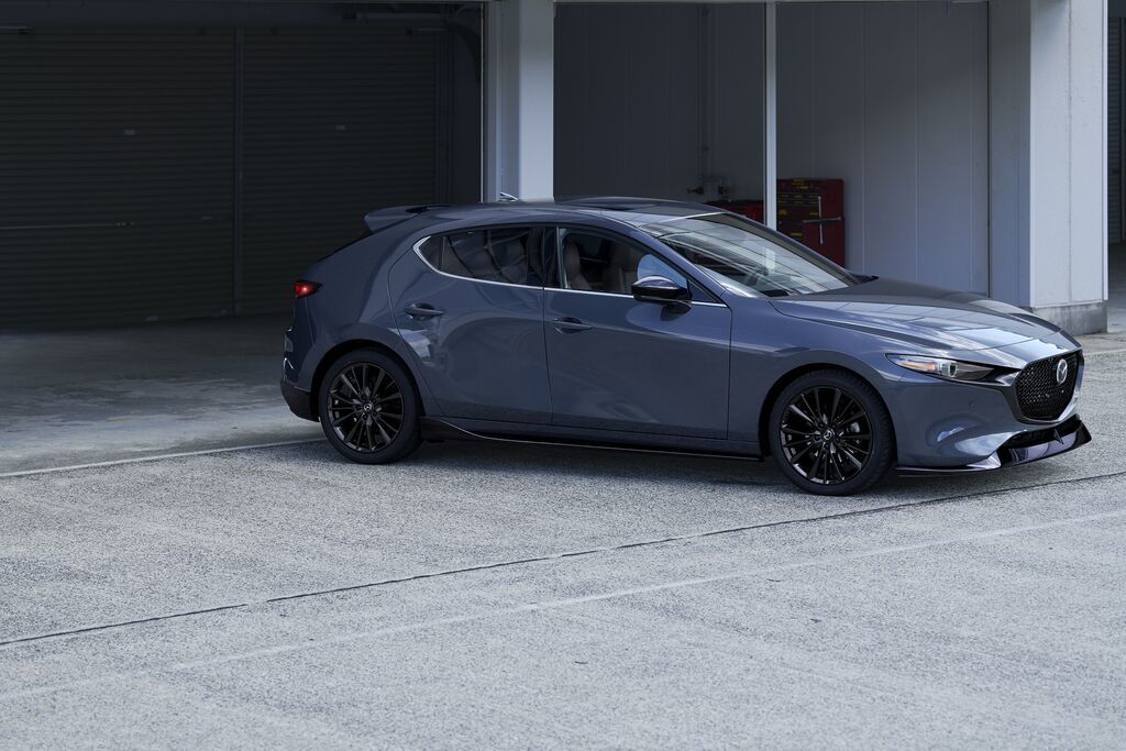 Mazda3 Sport 2025 au design sportif, vue avant
