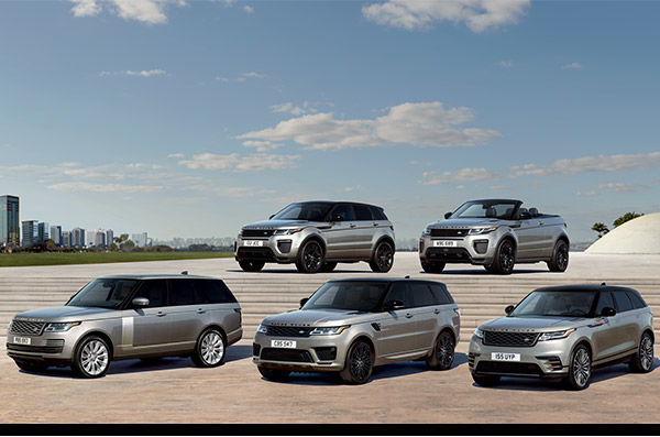 Browse through our special offers on maintenance or the purchase or lease of your next Land Rover vehicle.