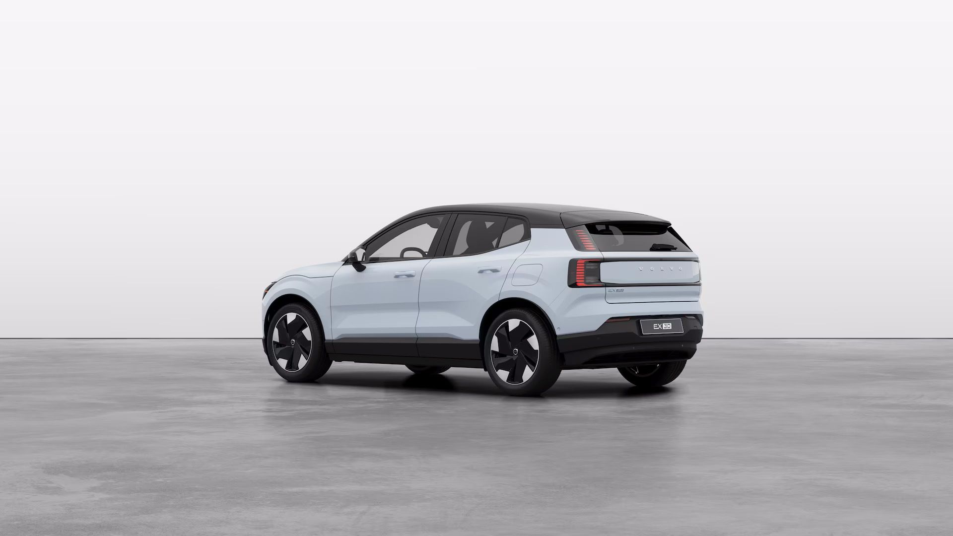 https://img.sm360.ca/images/web/default/global/exterior-studioproportional-rear-side--blue1741366477474.jpg