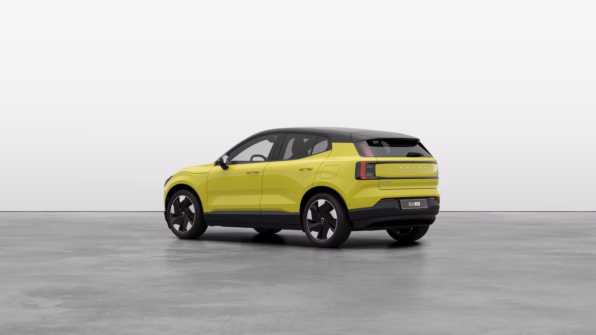 https://img.sm360.ca/images/web/default/global/exterior-studioproportional-rear-side--yellow1741366514182.jpg