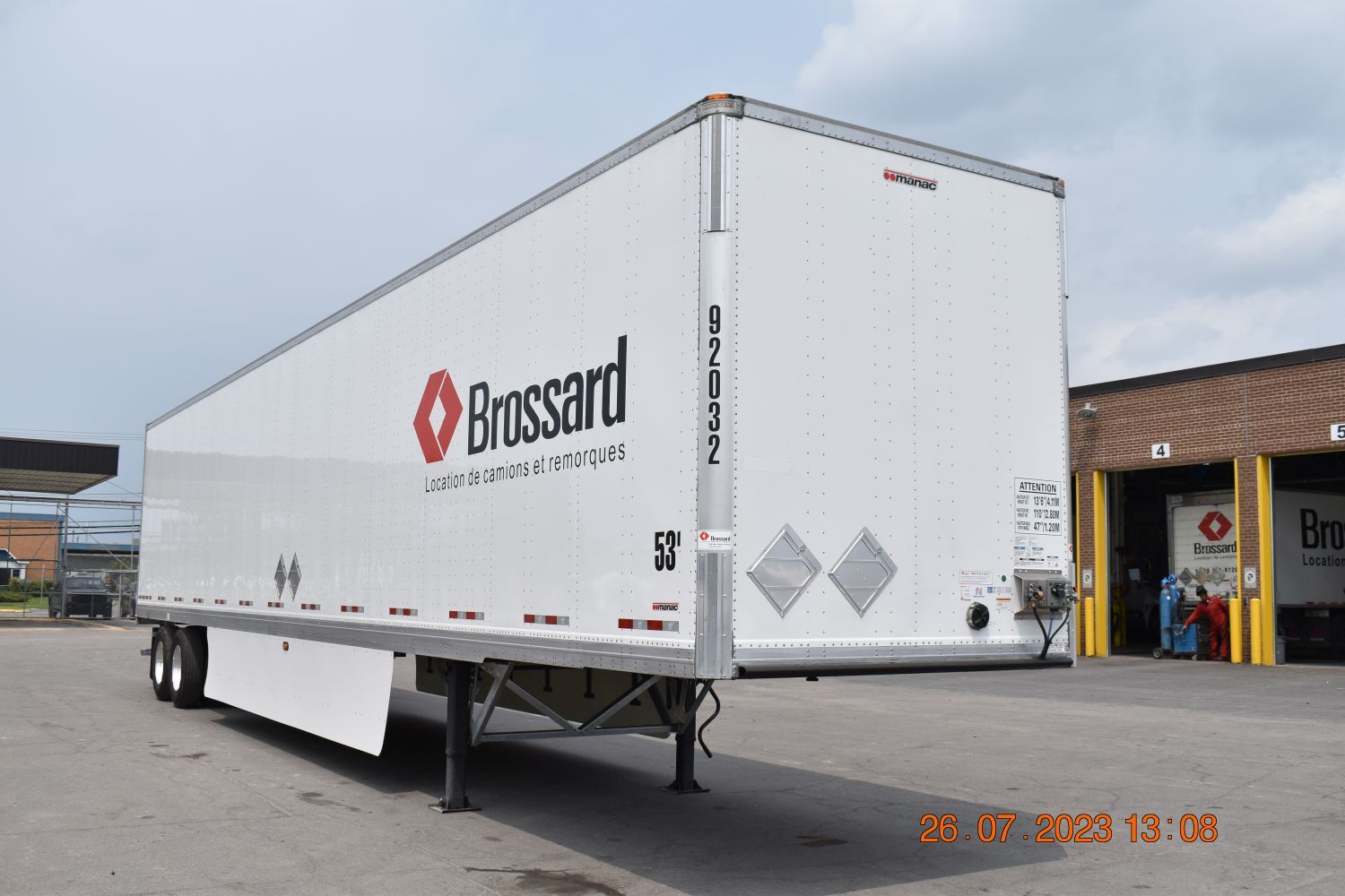 Tandem axle storage trailer for short-term rental at Location Brossard