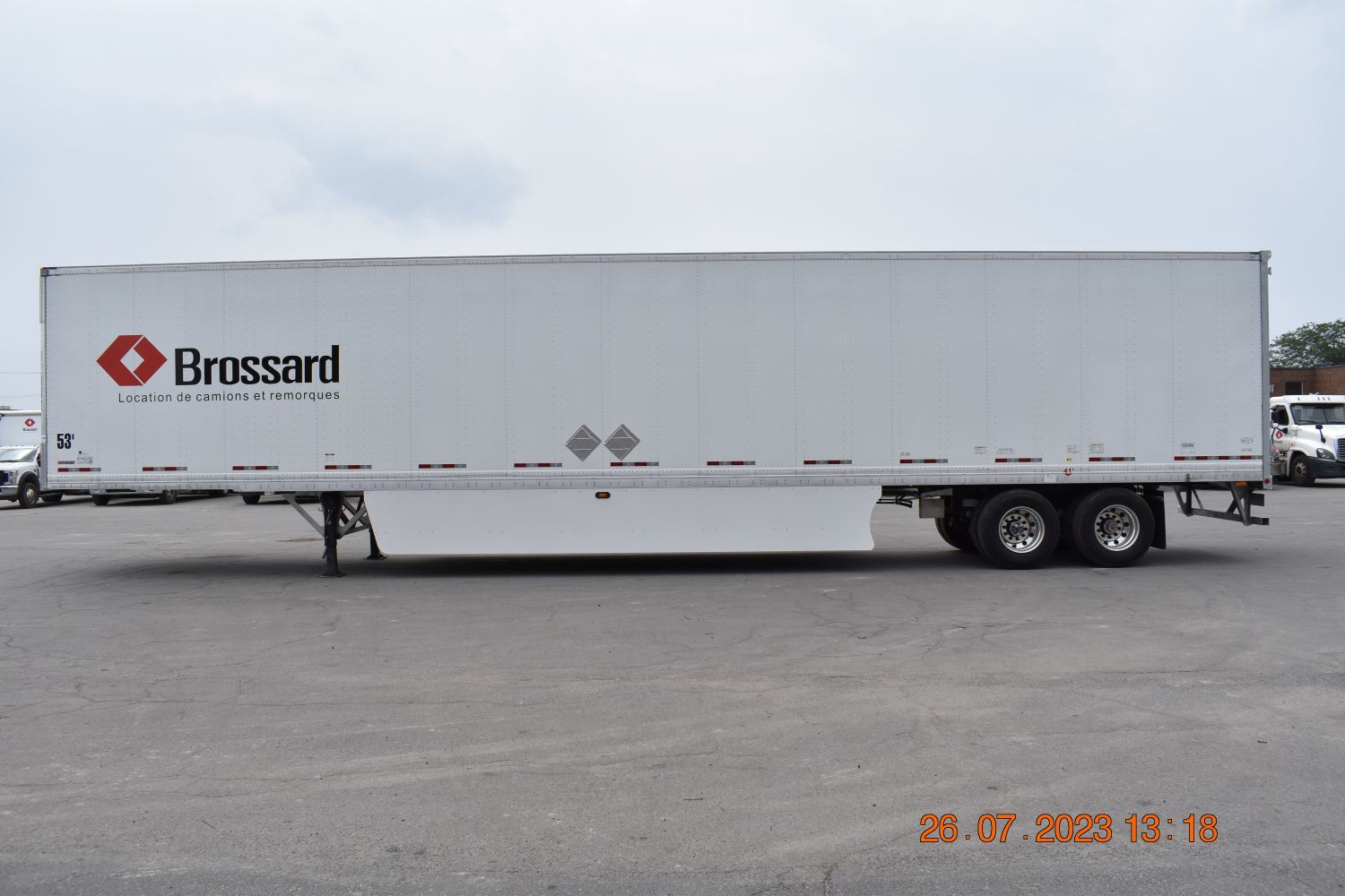 Tandem axle storage trailer for short-term rental at Location Brossard