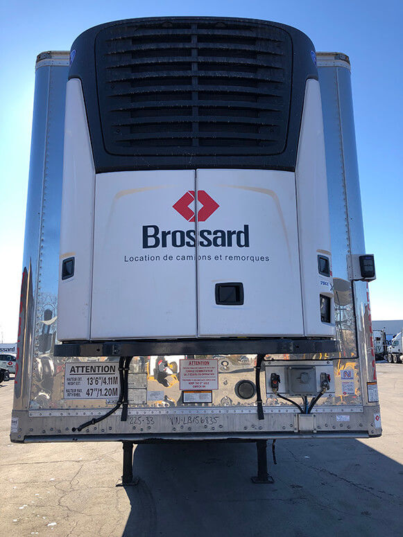 Remorque réfrigérée à 3 essieux en location court terme chez Location Brossard
