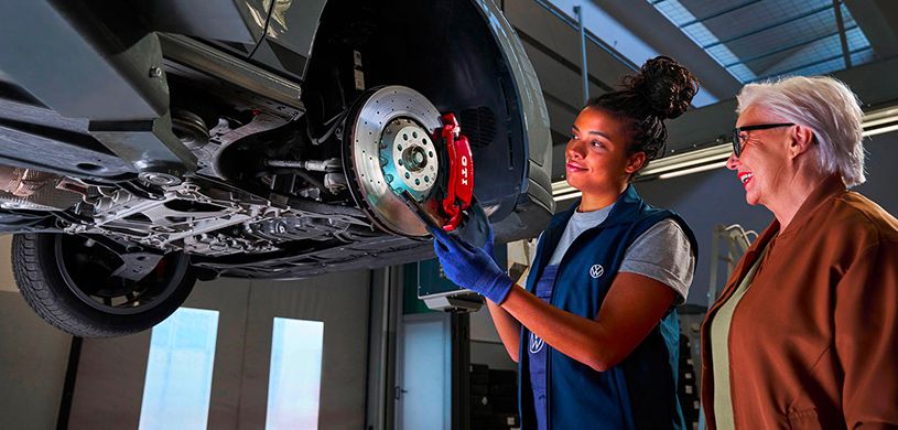 Un service d'entretien courtois et professionnel chez Grenier Volkswagen