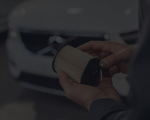 Précision, apparence haut de gamme, protection supérieure contre la corrosion et l'une des meilleures garanties limitées de l'industrie, voilà déjà plusieurs raisons d'utiliser des pièces d'origine Volvo.