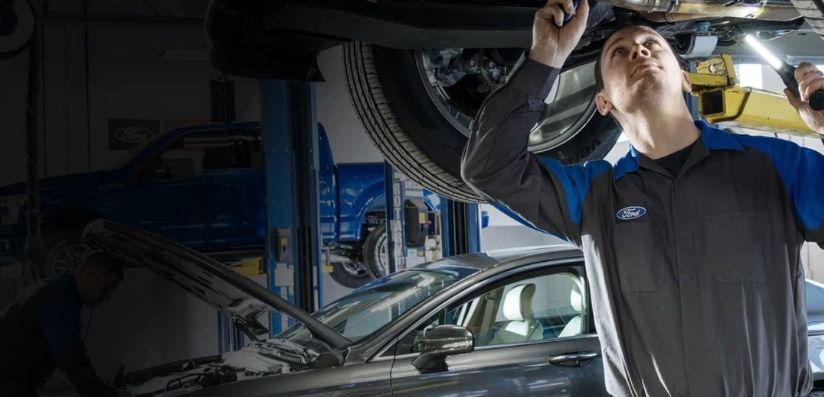 Expert {makes} Service in Mission