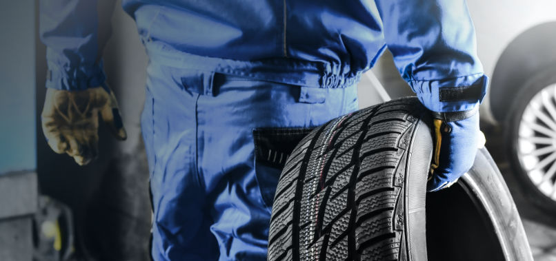 Choisissez les bons pneus avec l'aide de nos experts à {city}