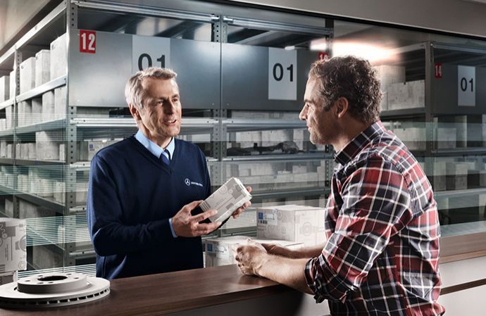  Mercedes-Benz parts advisor assisting a customer