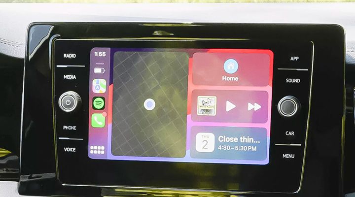 Wireless Apple CarPlay and Android Auto displayed on the Jetta’s center infotainment system