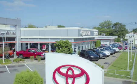Spinelli Toyota Pointe-Claire