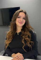 Julia Donia