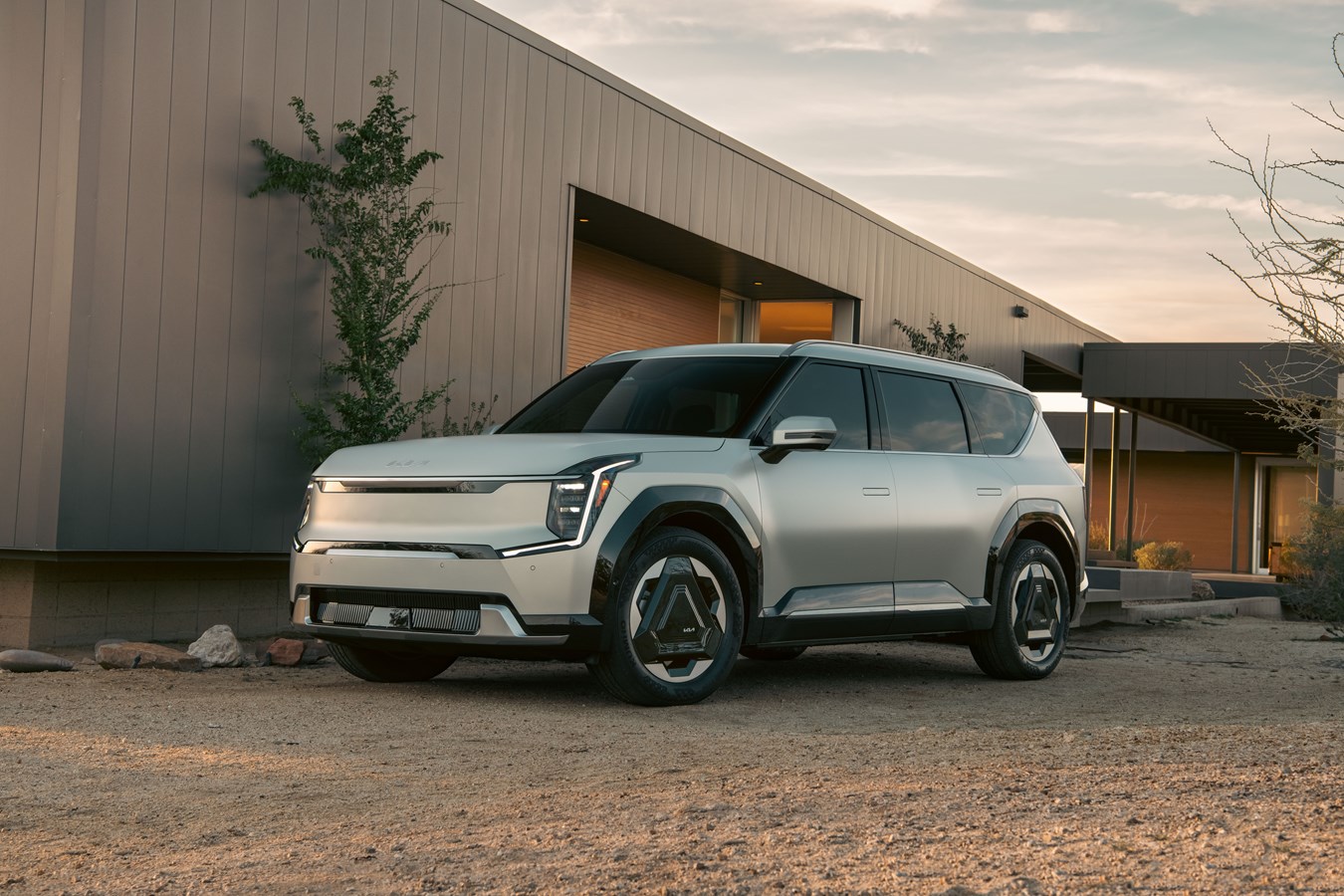 2025 Kia EV9: The Ultimate 7-Seat Electric SUV for Families