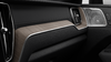 2027 Volvo XC60 Plug-in hybrid Ultra (Dark Theme)-8