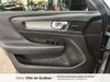 Volvo XC40 Plus Dark B5 2023-19