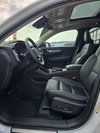 2025 Volvo XC40 PLUS DARK THEME-24
