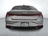 Hyundai Elantra Essential 2023-5