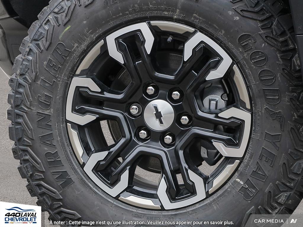 2025 Chevrolet Silverado 1500 ZR2 in Charlemagne, Quebec - 8 - w1024h768px
