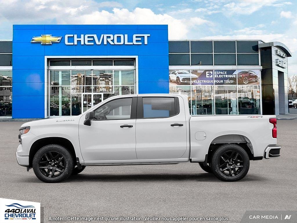 Chevrolet Silverado 1500 Custom 2025 à Charlemagne, Québec - 3 - w1024h768px