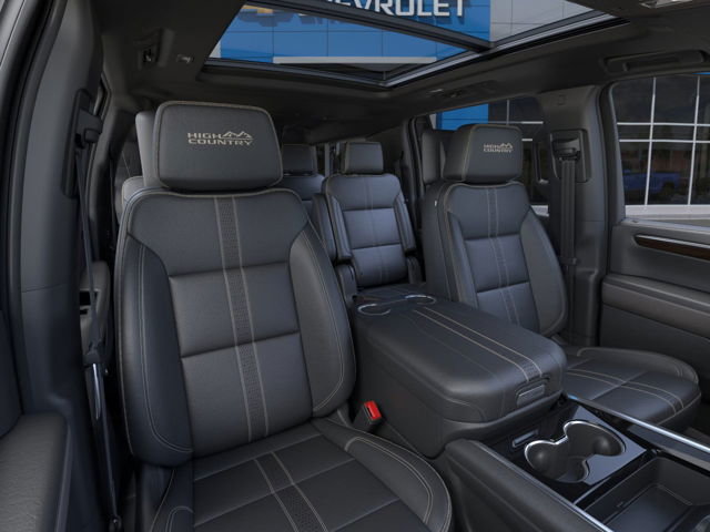 2025 Chevrolet Suburban High Country in Charlemagne, Quebec - 6 - w1024h768px