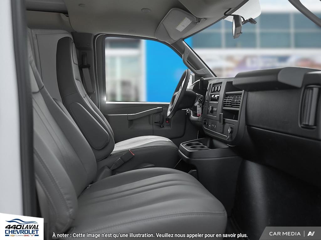 2025 GMC Savana cargo 3500 WT 155 in Charlemagne, Quebec - 17 - w1024h768px