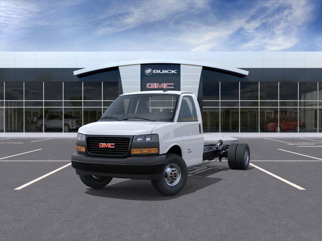 2025 GMC SAVANA CUTAWAY 4500 WT 177'' in Charlemagne, Quebec - 1 - w1024h768px