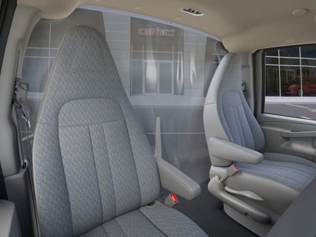 2025 GMC Savana Cutaway 3500 WT 139'' in Charlemagne, Quebec - 6 - w1024h768px